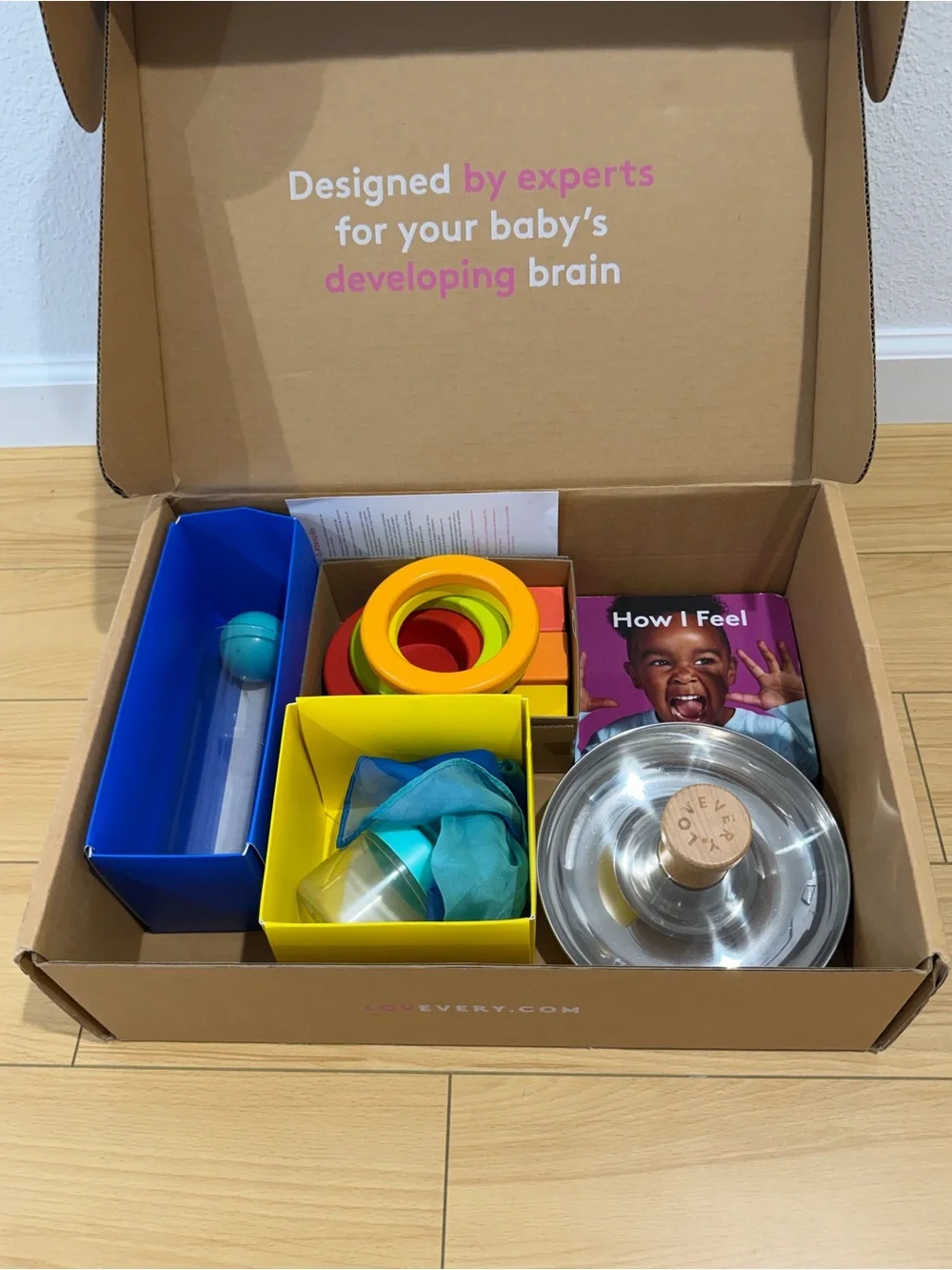 Lovevery The Explorer Play Kit 9-10 months